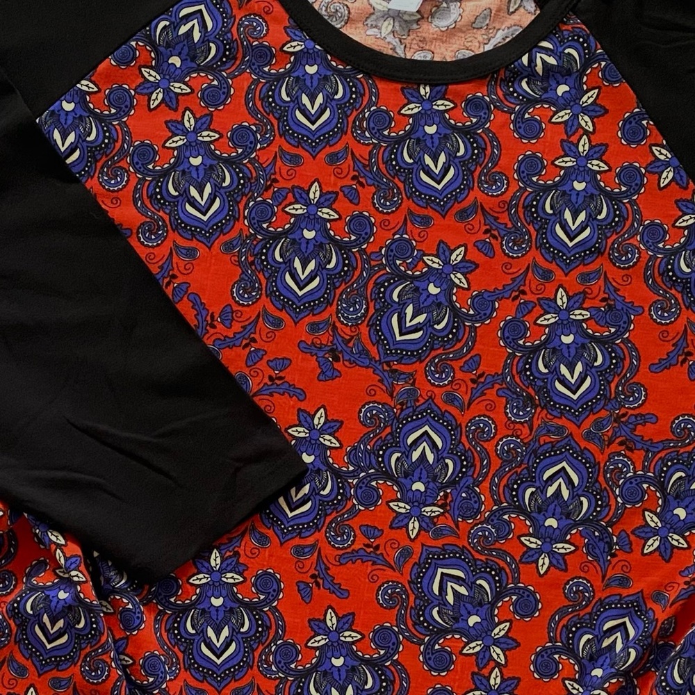 Lularoe Women’s 2XL Randy Raglan Tee - Picture 2 of 5